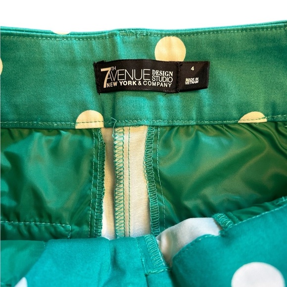 New York & Company green polka dot high waisted shorts size 4 - Picture 3 of 6